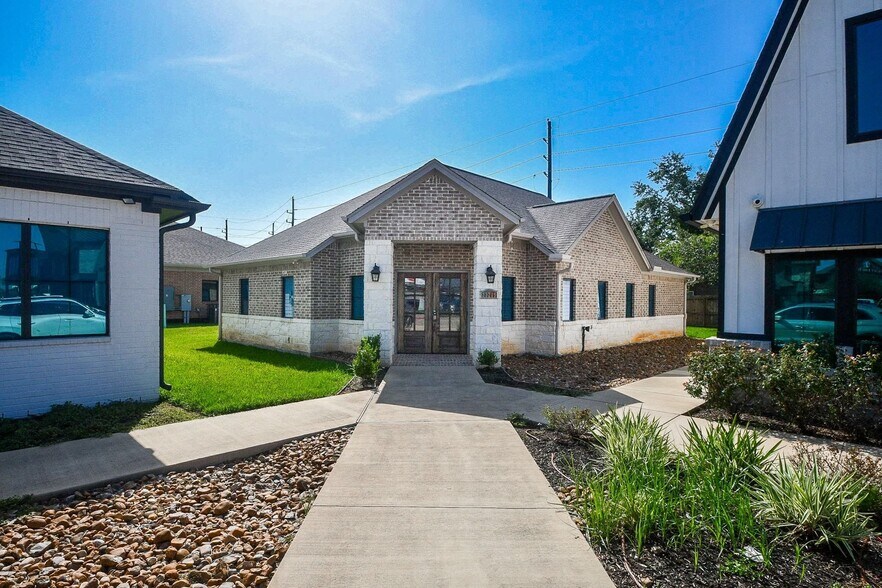 More Photos Of 23219 Red River Dr, Katy Medical For Sale