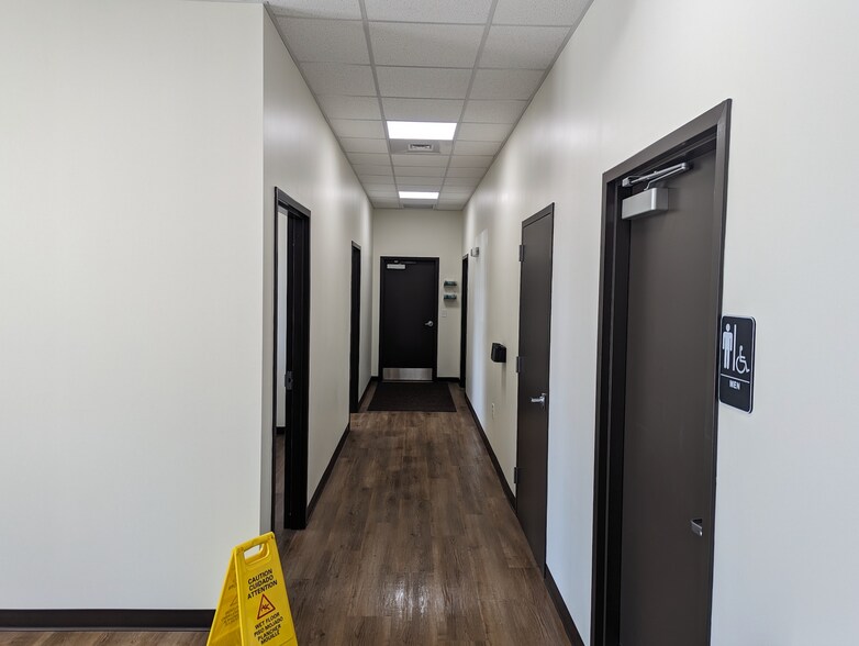 More Photos Of 619 McGee Rd, Anderson Industrial For Lease