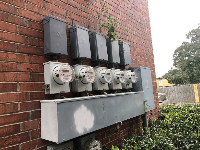 Primary Photo Of 1020 Jackson Keller Rd, San Antonio Apartments For Sale