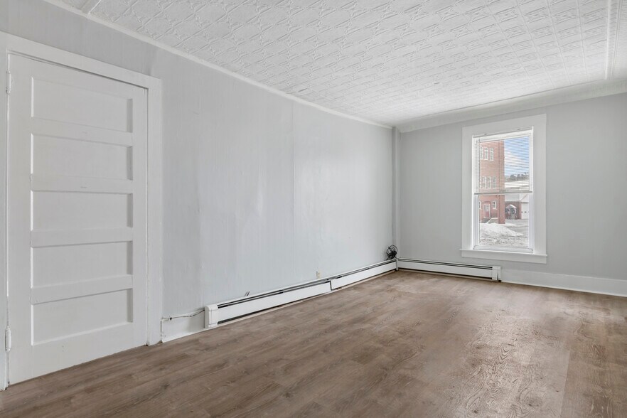 More Photos Of 4 Elm St, Lancaster Apartments For Sale