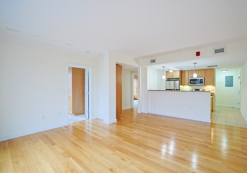 More Photos Of 87 New St, Cambridge Apartments For Sale
