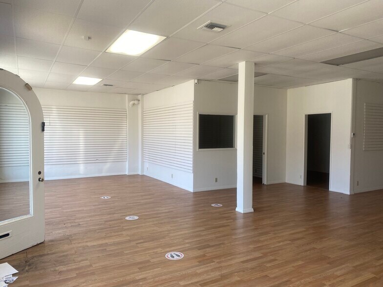 More Photos Of 3330 Colorado Blvd, Pasadena Storefront For Sale