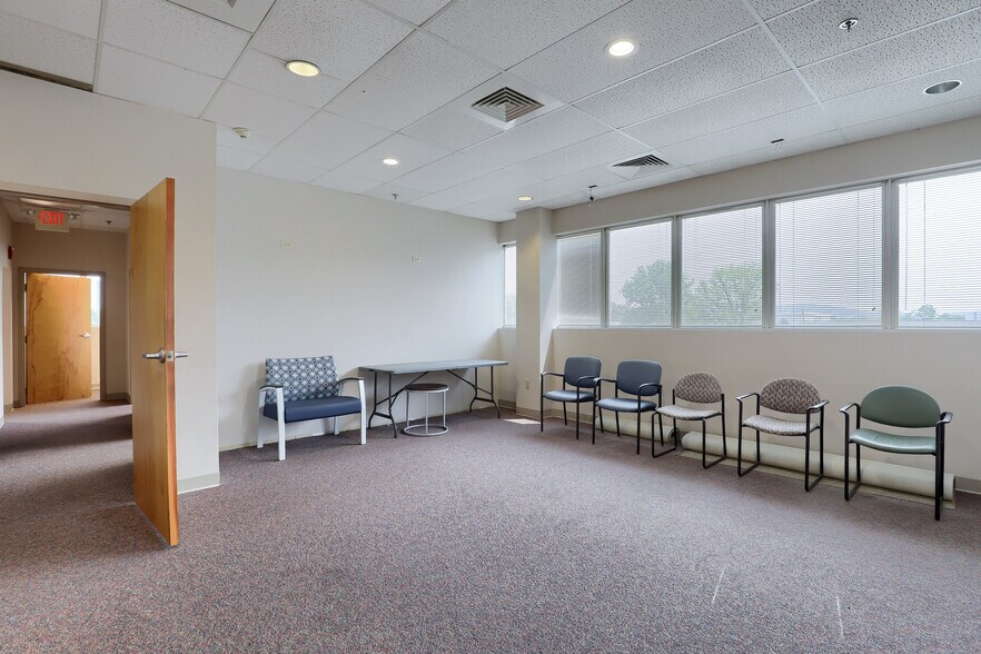 More Photos Of 1991 State Hill Rd, Wyomissing Medical For Lease