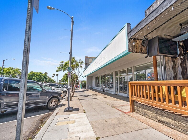 More Photos Of 1454 Garnet Ave, San Diego Freestanding For Sale