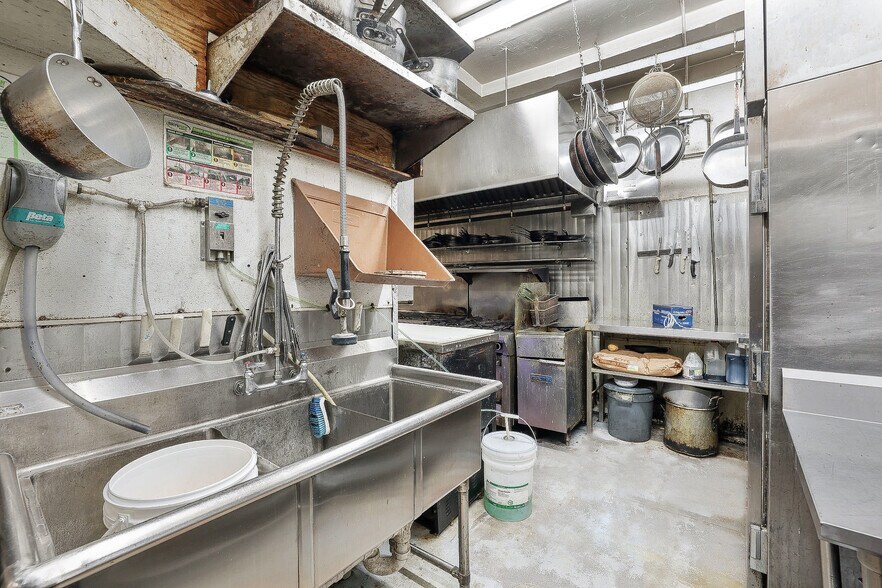 More Photos Of 4019 S Le Jeune Rd, Coral Gables Restaurant For Sale