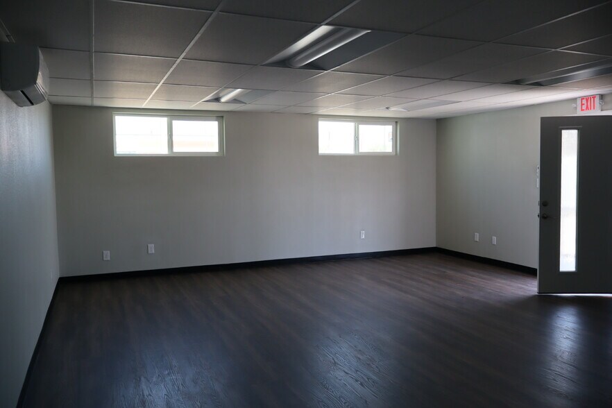More Photos Of 6911 Doniphan Dr, Canutillo Office For Lease