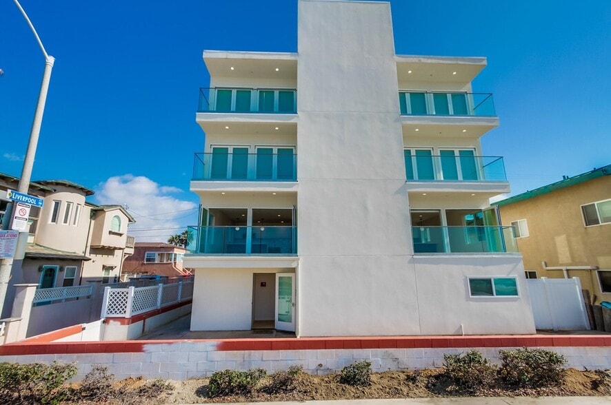 More Photos Of 3449 Ocean Front Walk, San Diego Apartments For Sale