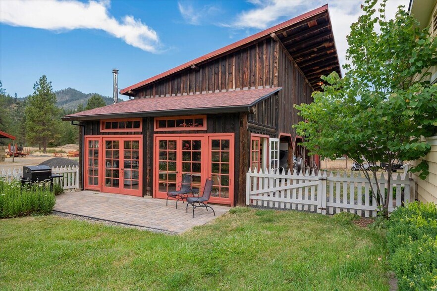 More Photos Of 44510 State 96 Hwy, Seiad Valley Land For Sale