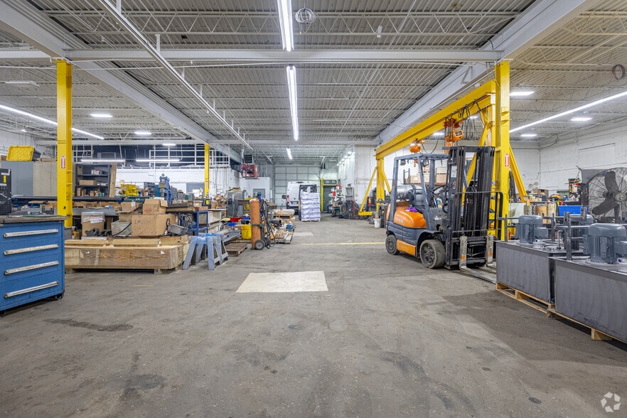 More Photos Of 6401-6403 Erdman Ave, Baltimore Warehouse For Sale