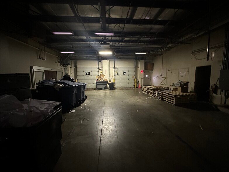 More Photos Of 7007 Discovery Blvd, Dublin Office For Sale