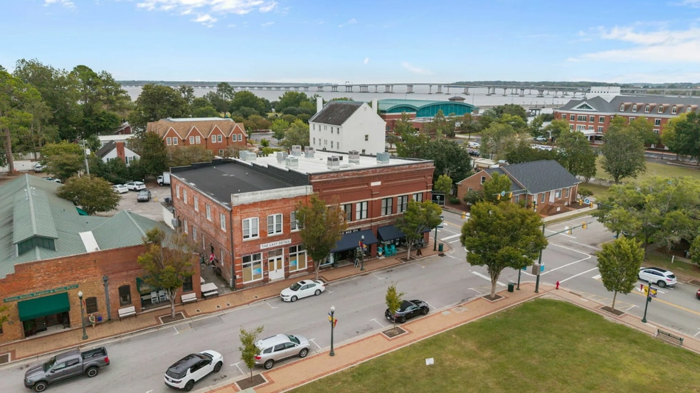 More Photos Of 202 Craven St, New Bern General Retail For Sale