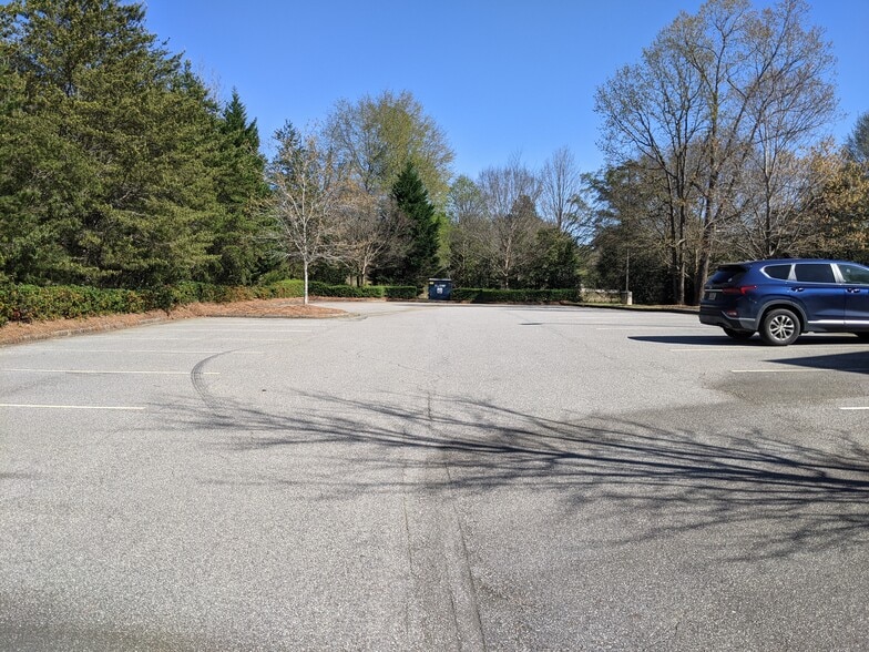 More Photos Of 1150 Julian Dr, Watkinsville Office For Lease