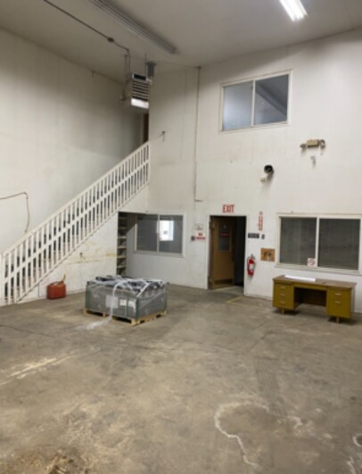 More Photos Of 167 Old Lincoln Hwy, Grantsville Manufacturing For Lease