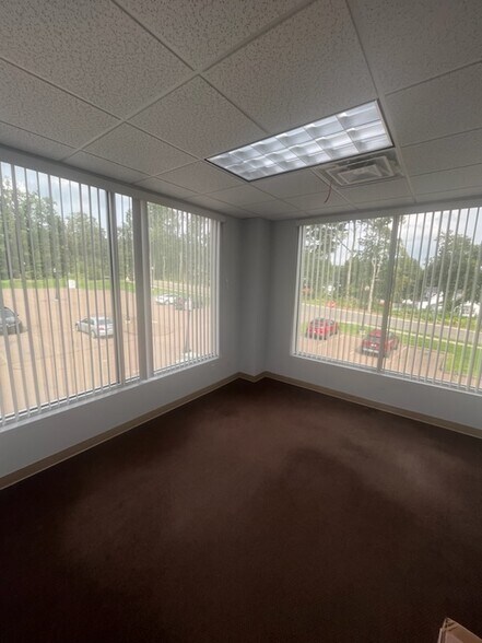 More Photos Of 317 Foxon Rd, East Haven Office For Sale