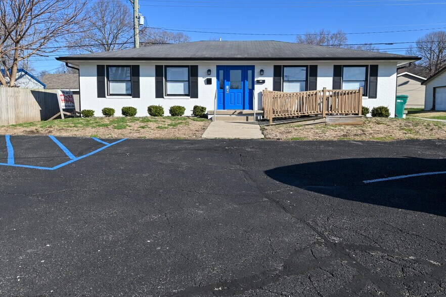 Primary Photo Of 1030 E Morgan St, Martinsville Office For Sale
