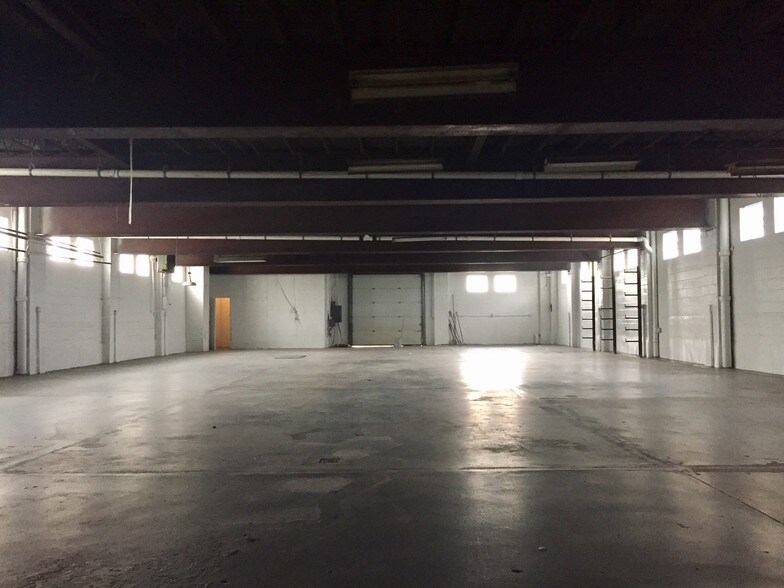 More Photos Of 414 E Lincoln Ave, Mc Donald Warehouse For Sale