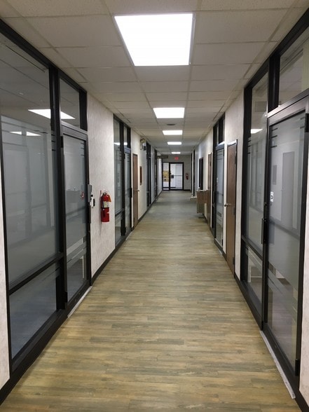 More Photos Of 100 W Franklin St, Hagerstown Office Residential For Lease