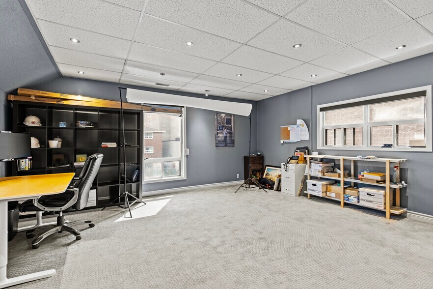 More Photos Of 196 King St, St Catharines Office For Sale