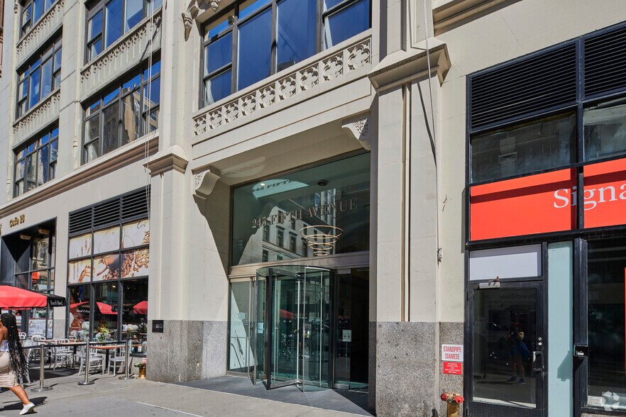 More Photos Of 245 Fifth Ave, New York Office For Lease