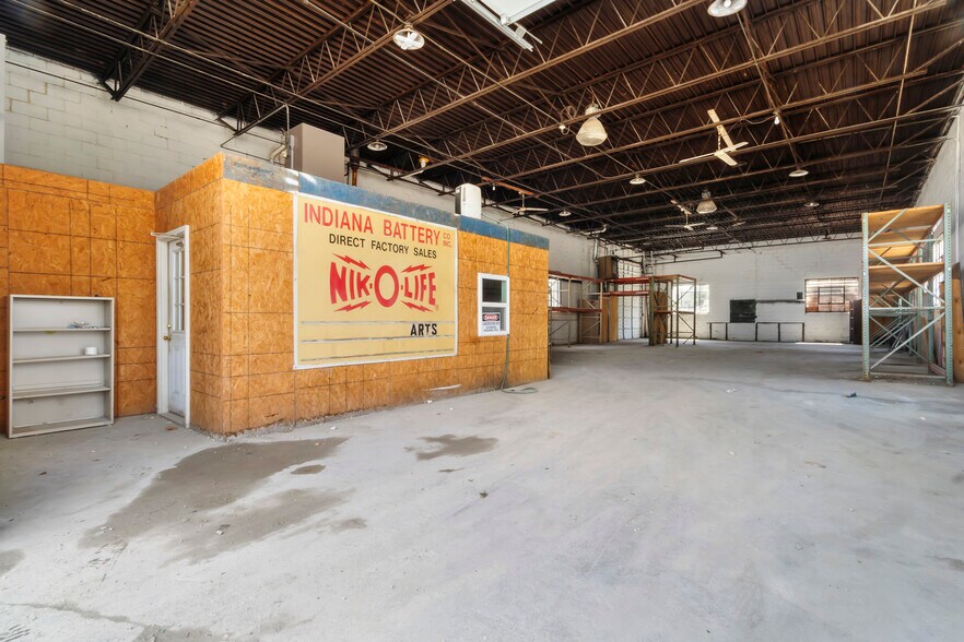 More Photos Of 1306 Bedford St, Indianapolis Warehouse For Sale