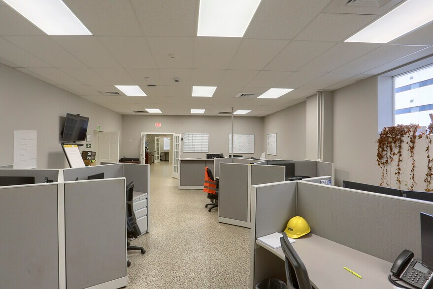 More Photos Of 1180 S Cameron St, Harrisburg Light Manufacturing For Lease