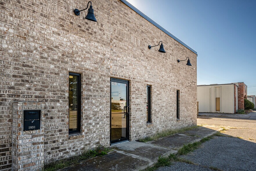 More Photos Of 1831 Industrial Blvd, Norman Service For Sale