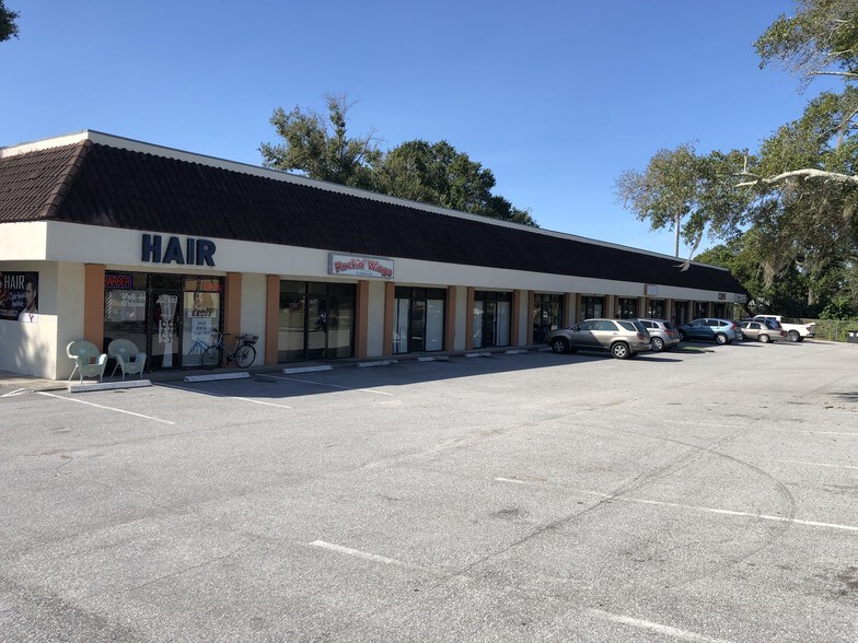 Primary Photo Of 1271-1291 San Christopher Dr, Dunedin General Retail For Lease