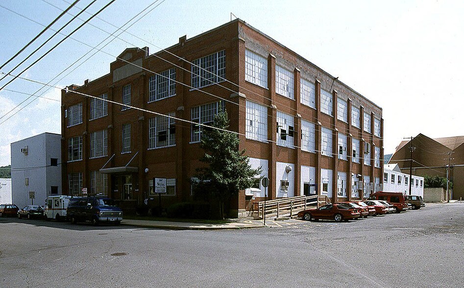 More Photos Of 1801 N 12th St, Reading Warehouse For Sale