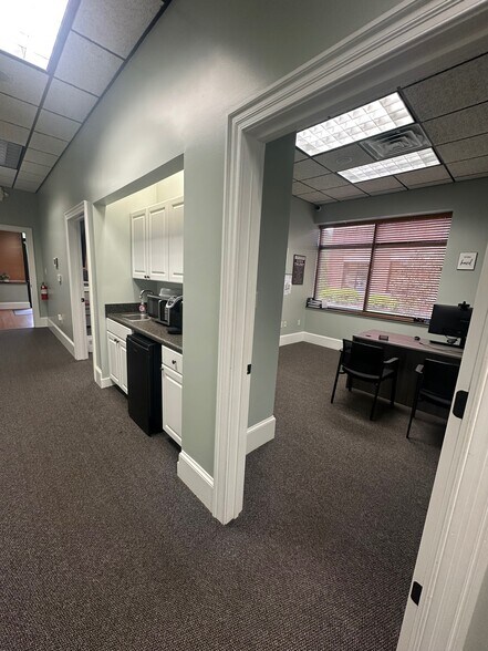 More Photos Of 1316 Commerce Dr, New Bern Office For Sale