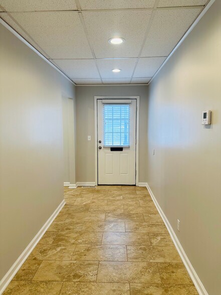 More Photos Of 5857 Kellogg Ave, Cincinnati Office For Lease