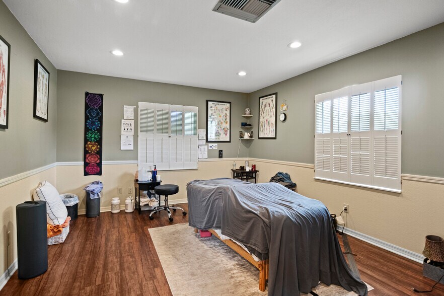 More Photos Of 1700 Dr. Martin Luther King, Jr. St N, Saint Petersburg Medical For Sale