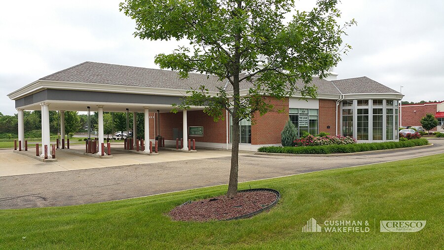 More Photos Of 1011 E Aurora Rd, Macedonia Storefront Retail Office For Lease