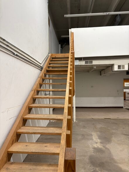 More Photos Of 4740 Forge Rd, Colorado Springs Warehouse For Lease