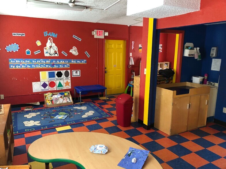 More Photos Of 1230 N Pine Hills Rd, Orlando Daycare Center For Sale