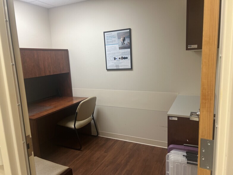 More Photos Of 75 Thomas Johnson Dr, Frederick Medical For Sale