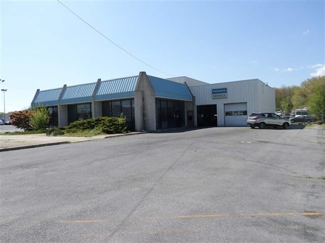 More Photos Of 2675 S Main St, Harrisonburg Auto Dealership For Lease