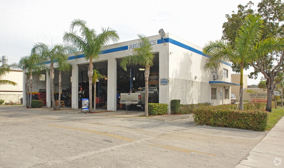 Primary Photo Of 55 SW 10th St, Deerfield Beach Service For Sale