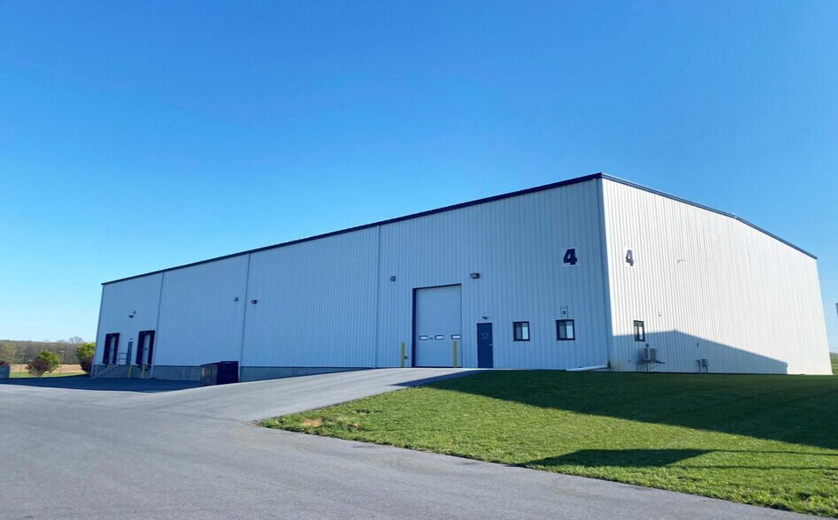 Primary Photo Of 716 Airport Rd, Palmyra Distribution For Lease