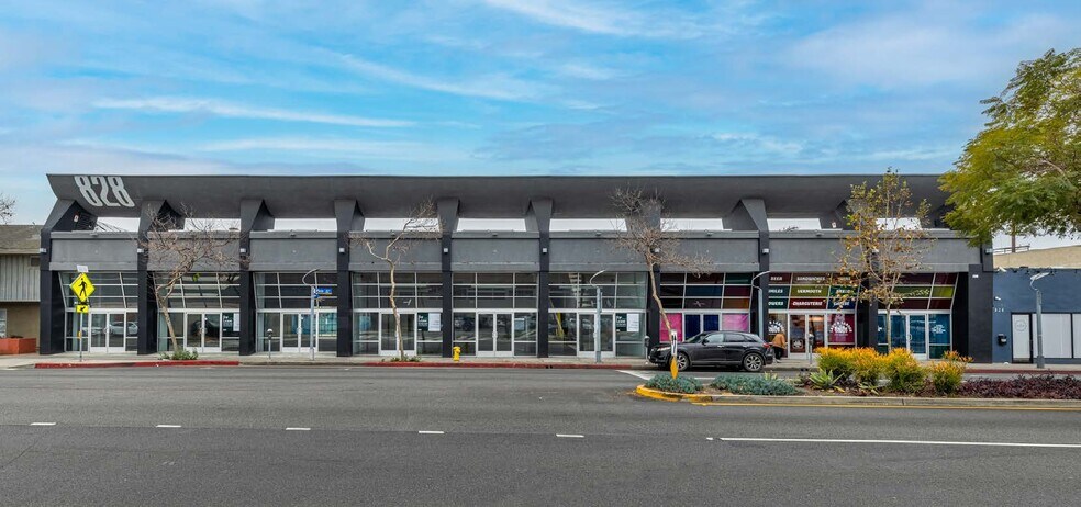 More Photos Of 828 Pico Blvd, Santa Monica Storefront For Lease