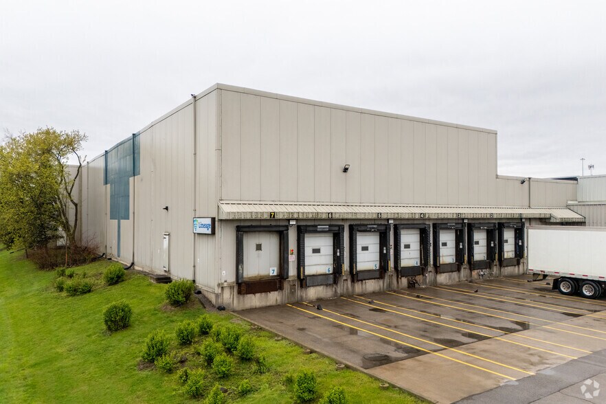 More Photos Of 590 Nash Rd, Hamilton Refrigeration Cold Storage For Lease