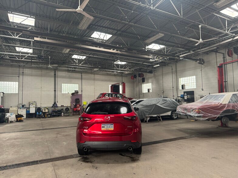 More Photos Of 1101 Lincoln Hwy, North Versailles Showroom For Sale