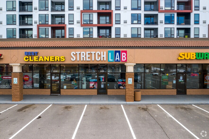 More Photos Of 3232-3254 W Lake St, Minneapolis Unknown For Lease