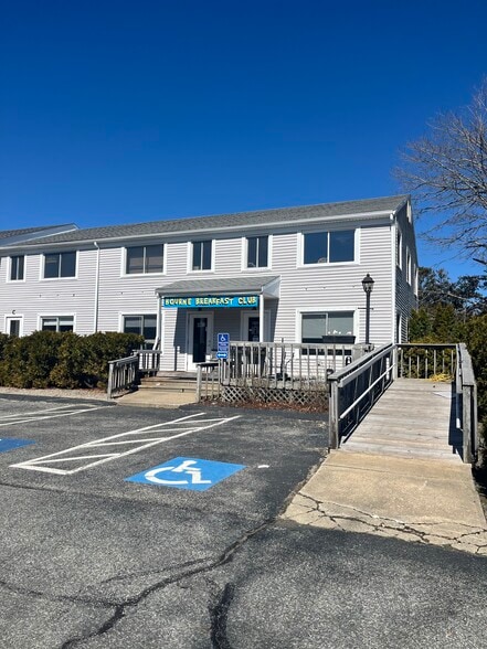 More Photos Of 254 Shore Rd, Buzzards Bay Office For Sale