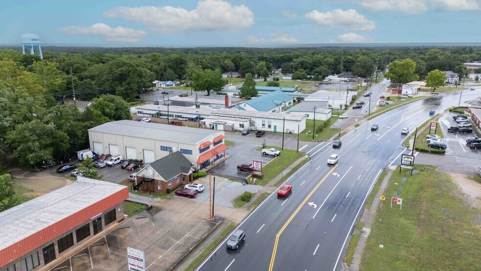 More Photos Of 537 S Ferdon Blvd, Crestview Office For Lease