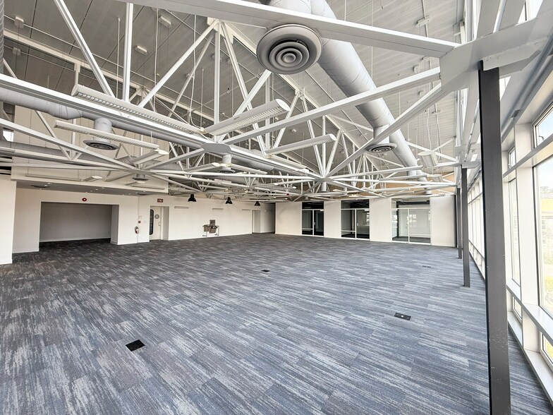 More Photos Of 10-20 Liberty Ship Way, Sausalito Light Manufacturing For Lease