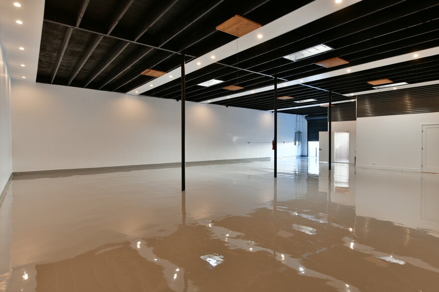 More Photos Of 1448 W Rosecrans Ave, Gardena Warehouse For Sale