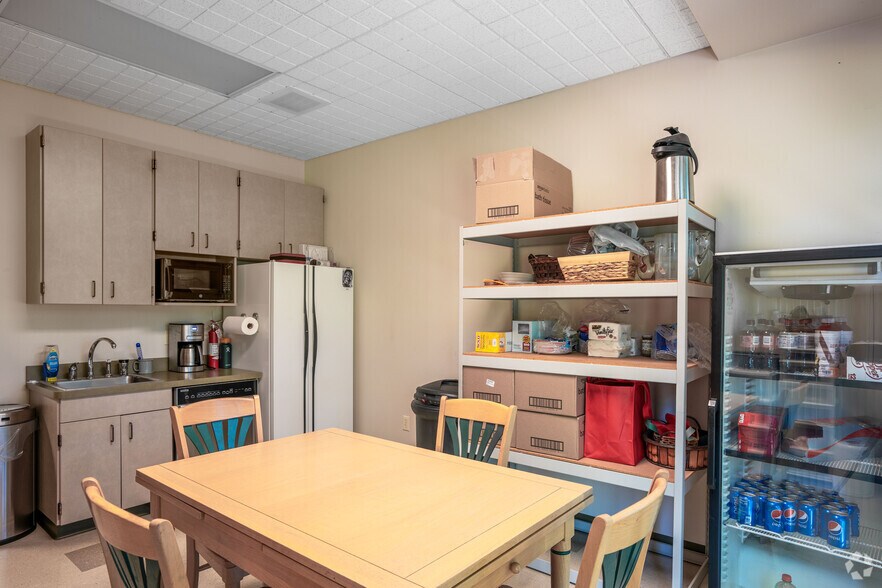 More Photos Of , Salem Office For Sale