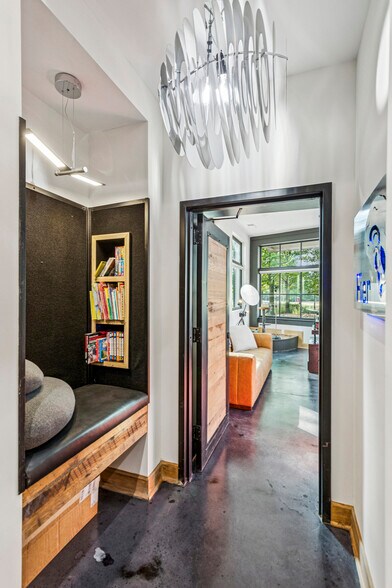 More Photos Of 692 Kirkwood Ave SE, Atlanta Storefront Retail Residential For Sale