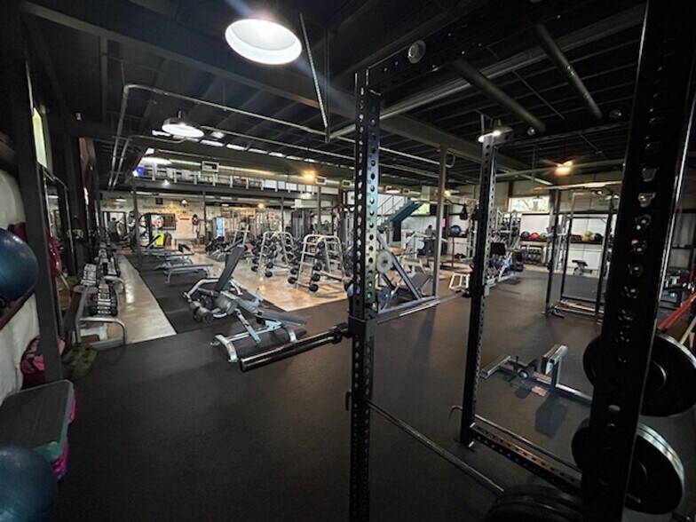 More Photos Of 2901 Ranch Road 620 N, Austin General Retail For Sale