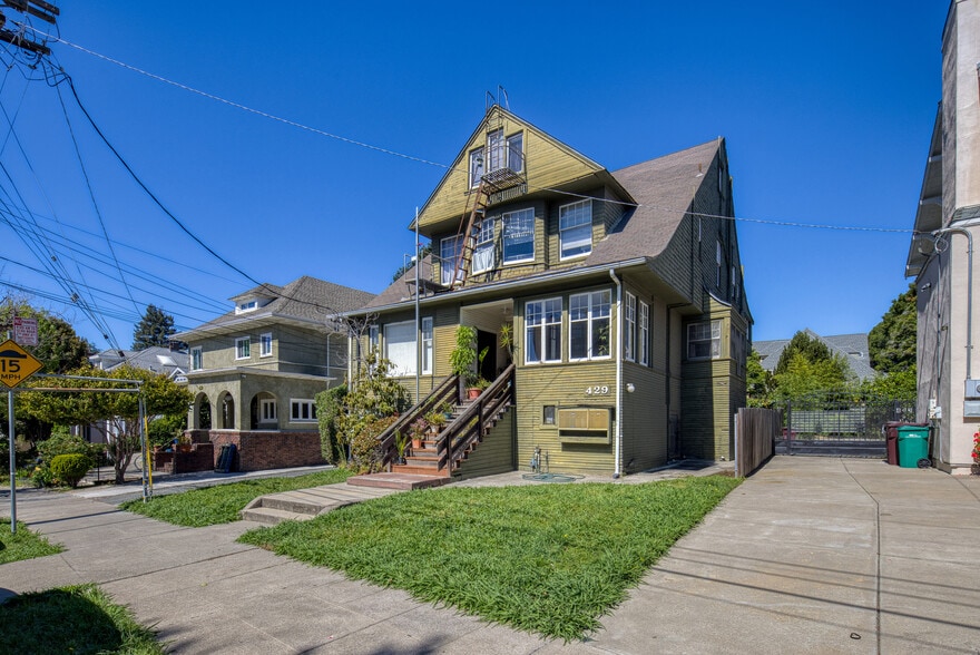 Primary Photo Of 429 Vernon St, Oakland Apartments For Sale